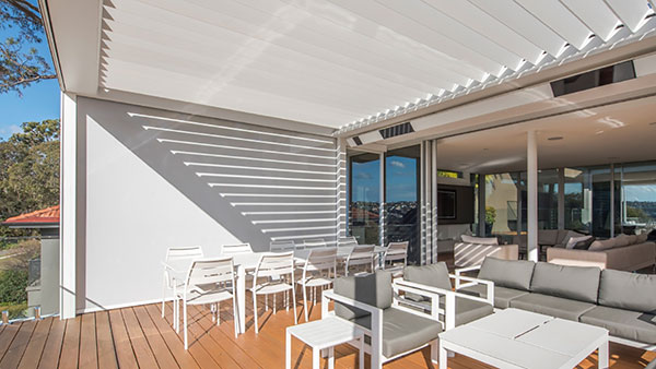 明陽遮陽電動防風(fēng)卷簾在辦公室遮陽應(yīng)用案例